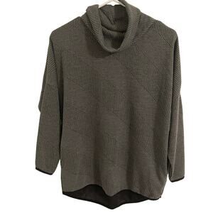 Spalding long sleeve comfy sweatshirt top women’s size medium cozy fall soft